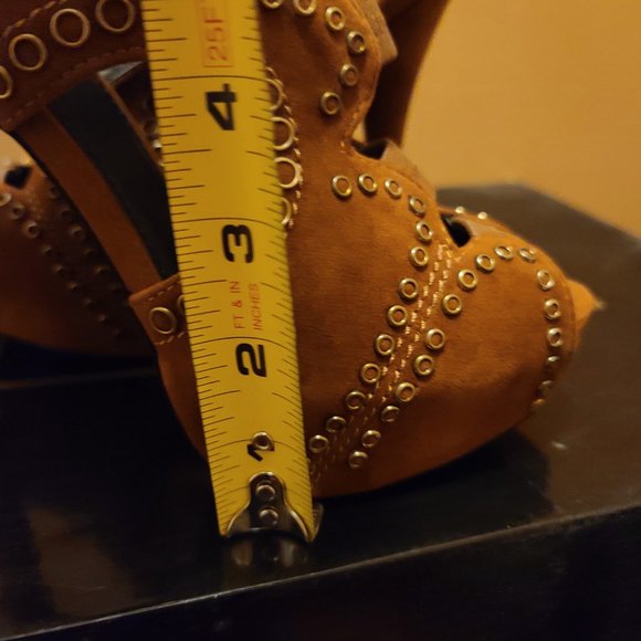 Brown Colin Stuart Stiletto Booties - NIB - Size 7 Womens - Picture 13 of 15